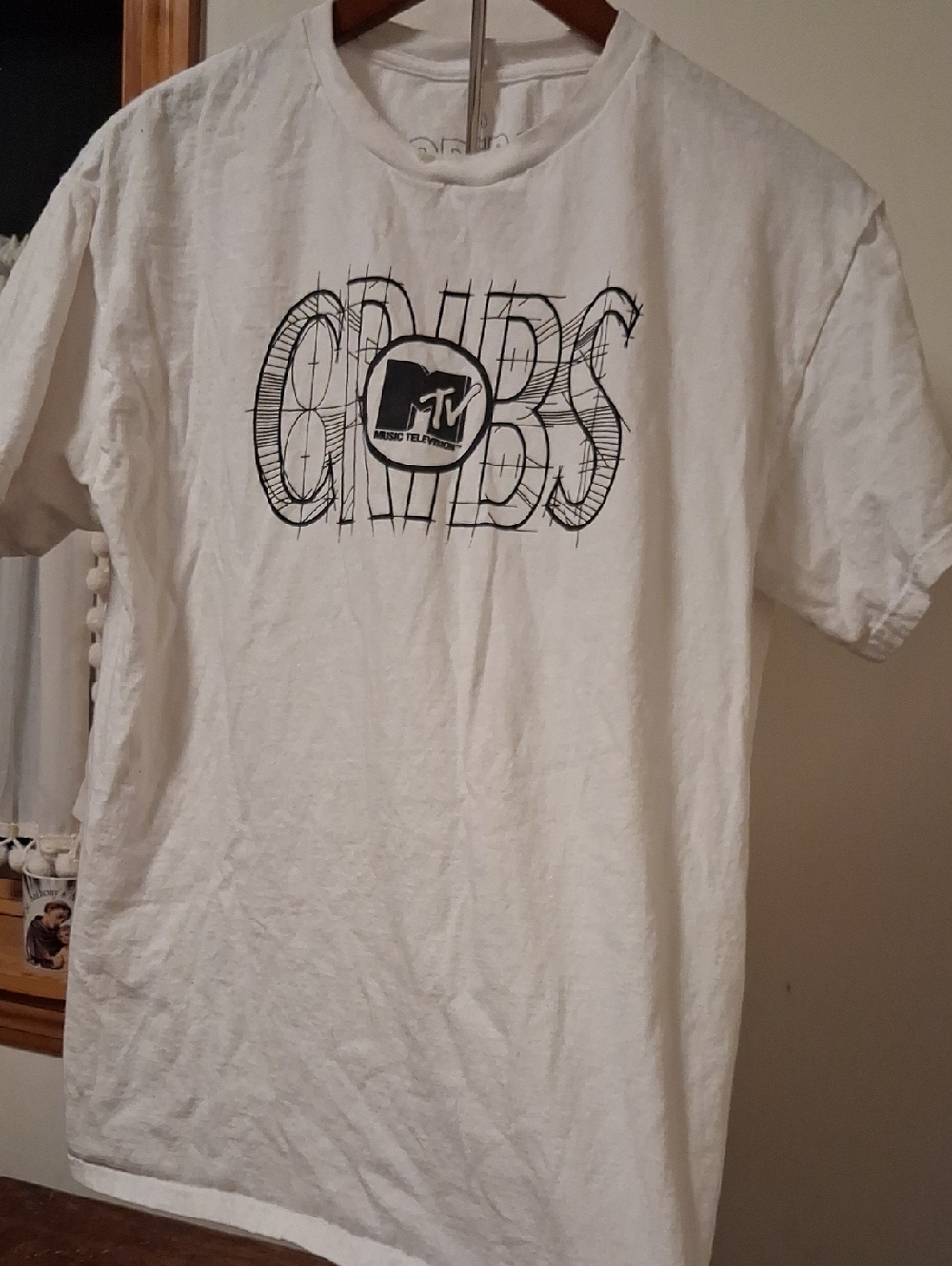 MTV Cribs White Graphic Short Sleeve Tee